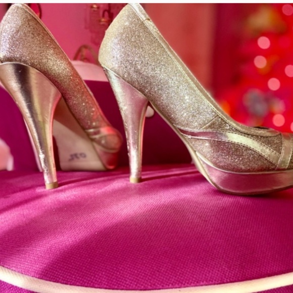 Madden Girl Gold Glitter Platform Sparkly Baddie Stiletto Heels Women’s Shoe 6.5 - Picture 9 of 12